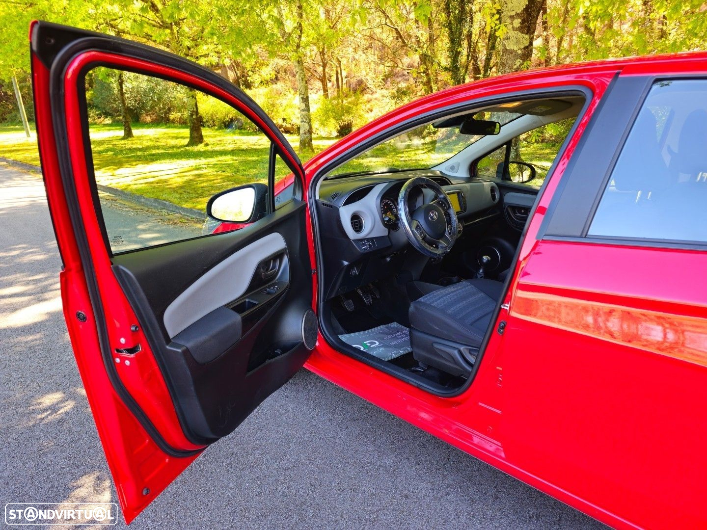 Toyota Yaris - 12