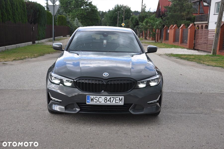 BMW Seria 3 320d Luxury Line - 9