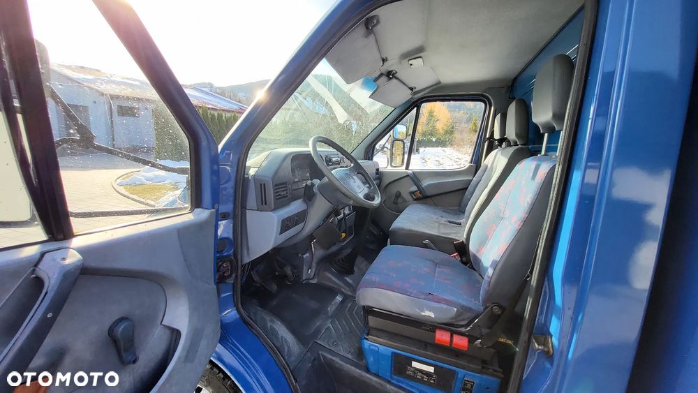 Mercedes-Benz Sprinter - 9