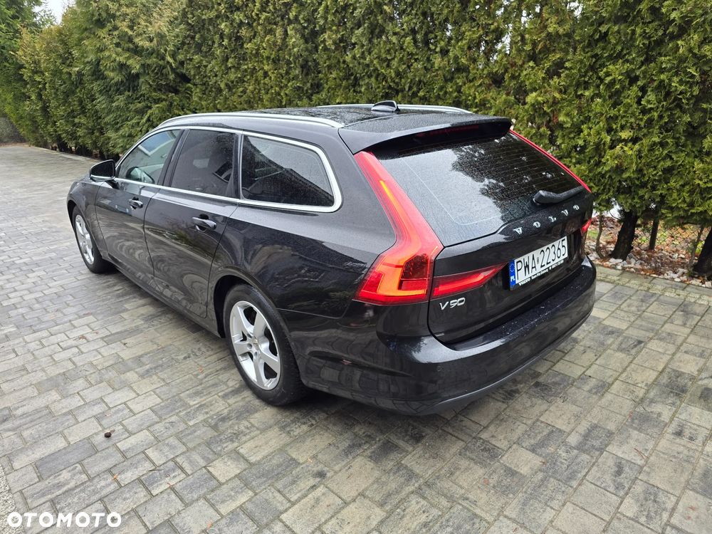 Volvo V90 D3 Momentum Pro - 10