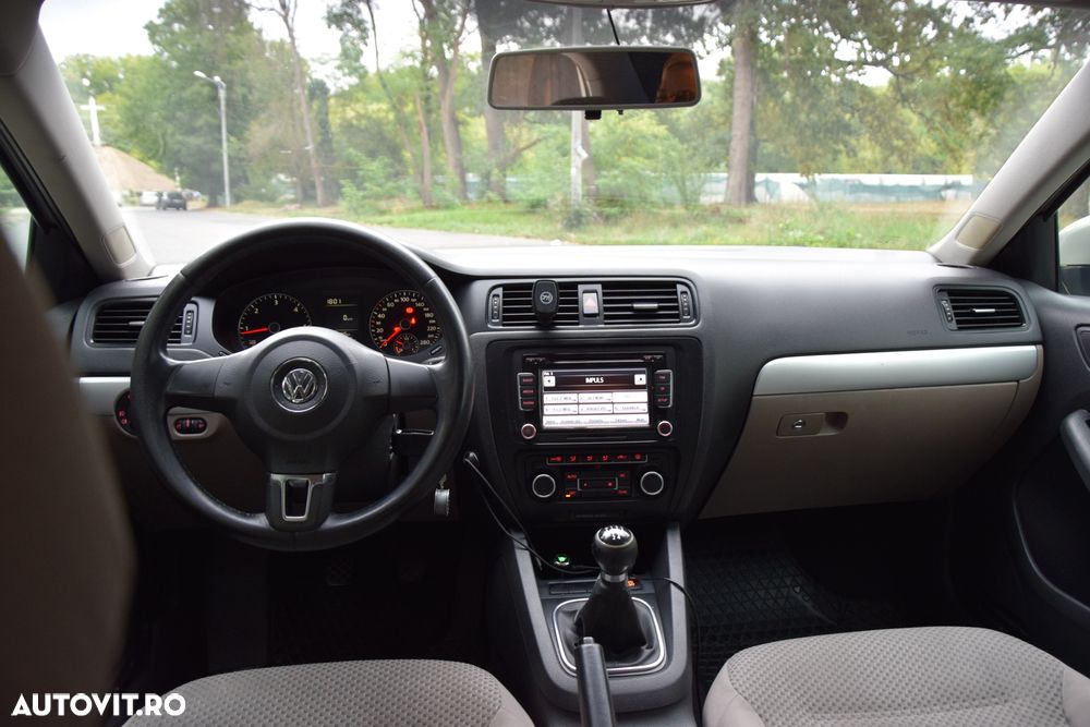 Volkswagen Jetta 1.6 TDI DPF Trendline - 3