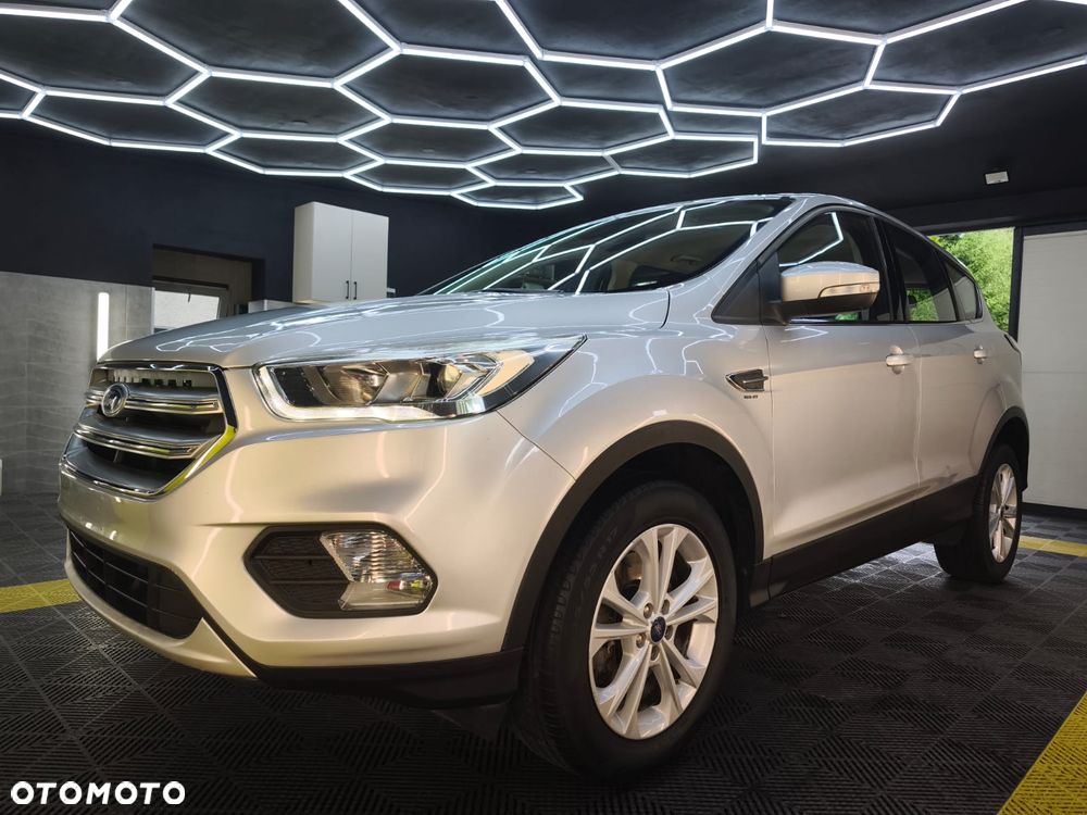 Ford Kuga 1.5 TDCi 2x4 Titanium - 9