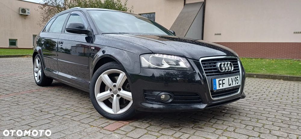 Audi A3 Sportback - 1