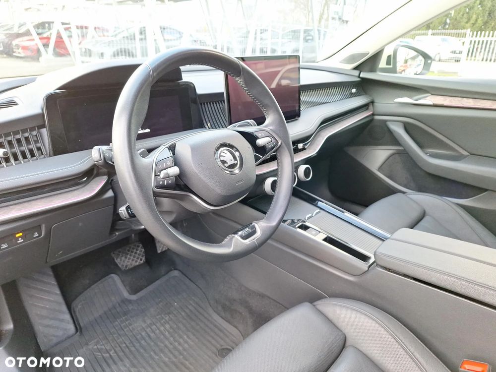 Skoda Superb 2.0 TDI SCR 4x4 L&K DSG - 9