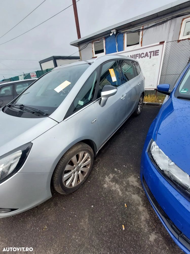 Dezmembrez Opel Zafira C 1,6 CDTI - 8