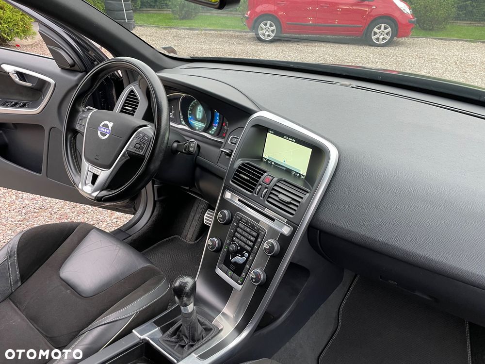 Volvo XC 60 D4 AWD R-Design Kinetic - 10