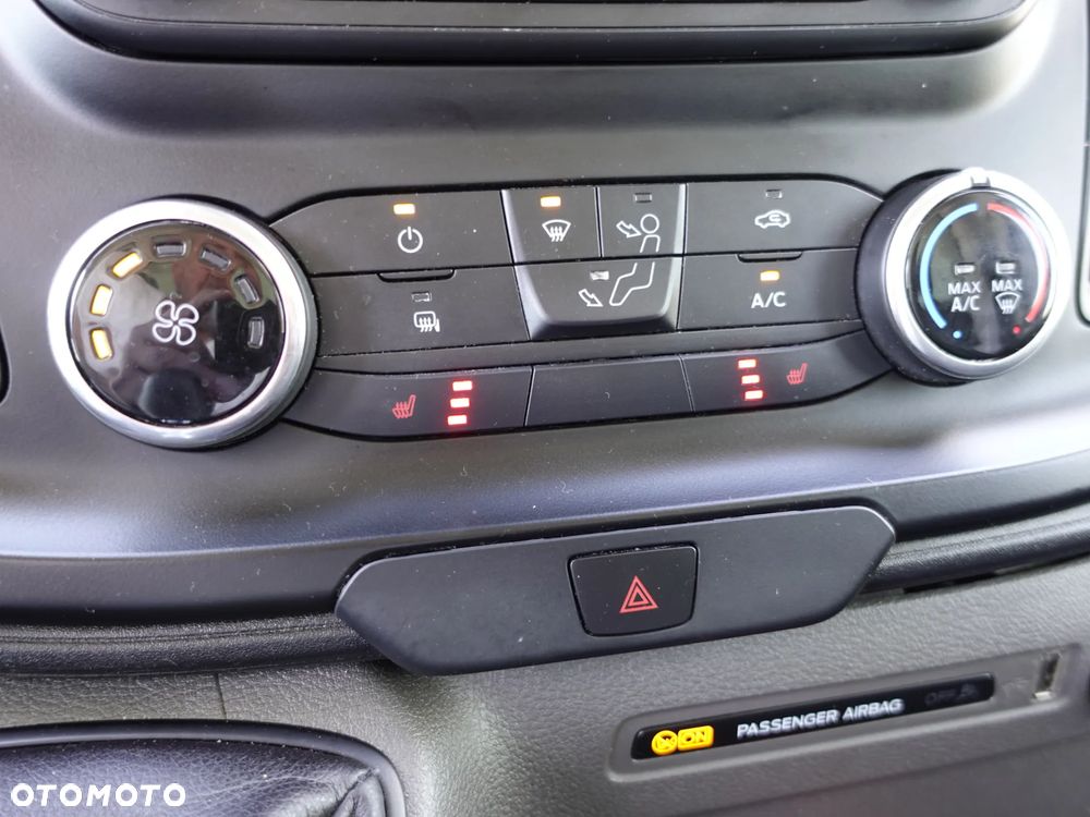 Ford Transit - Kontener z windą - 29