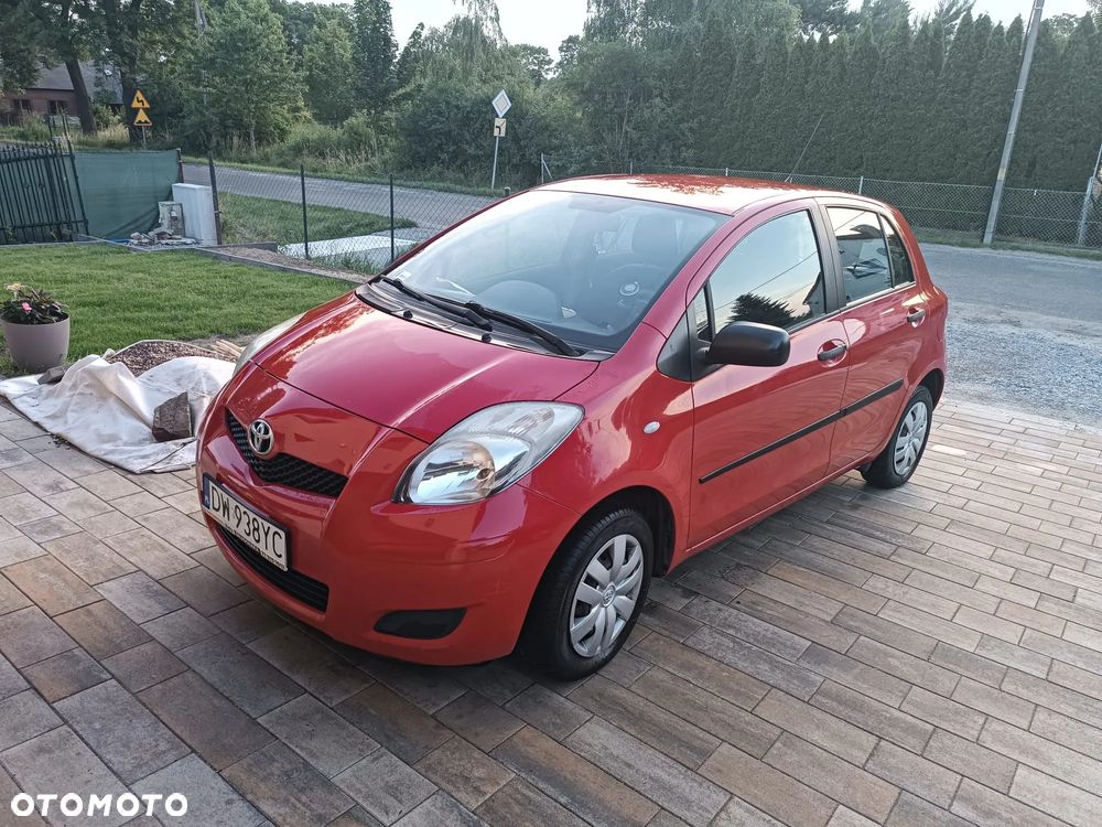Toyota Yaris 1.0 Sol - 1