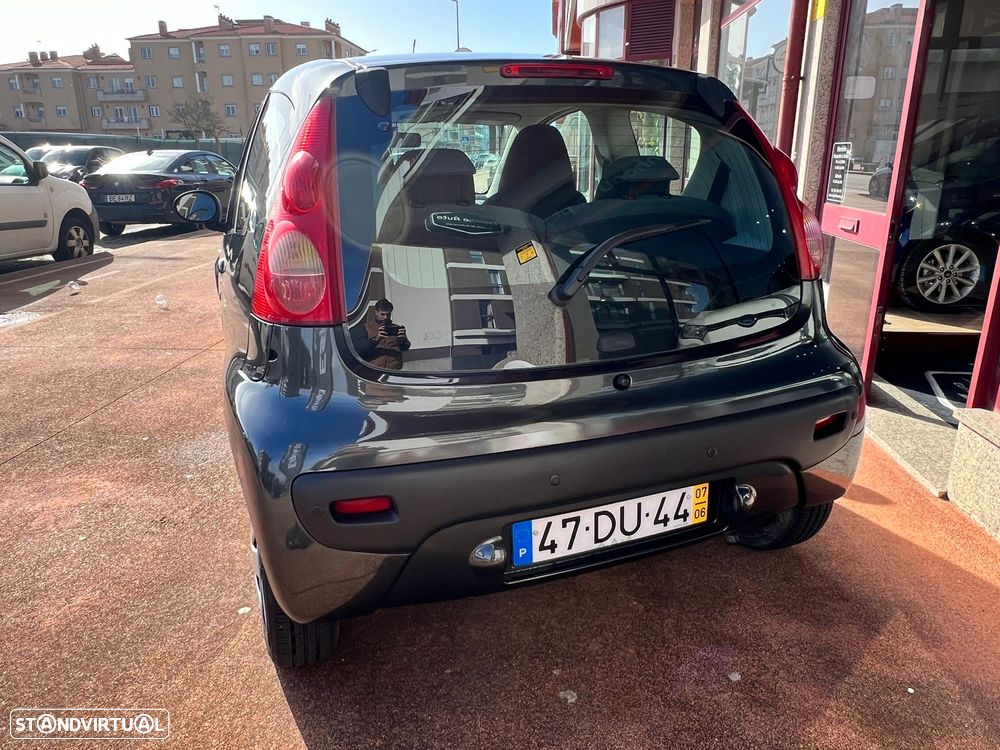 Peugeot 107 1.0 Trendy 2 Tronic - 11