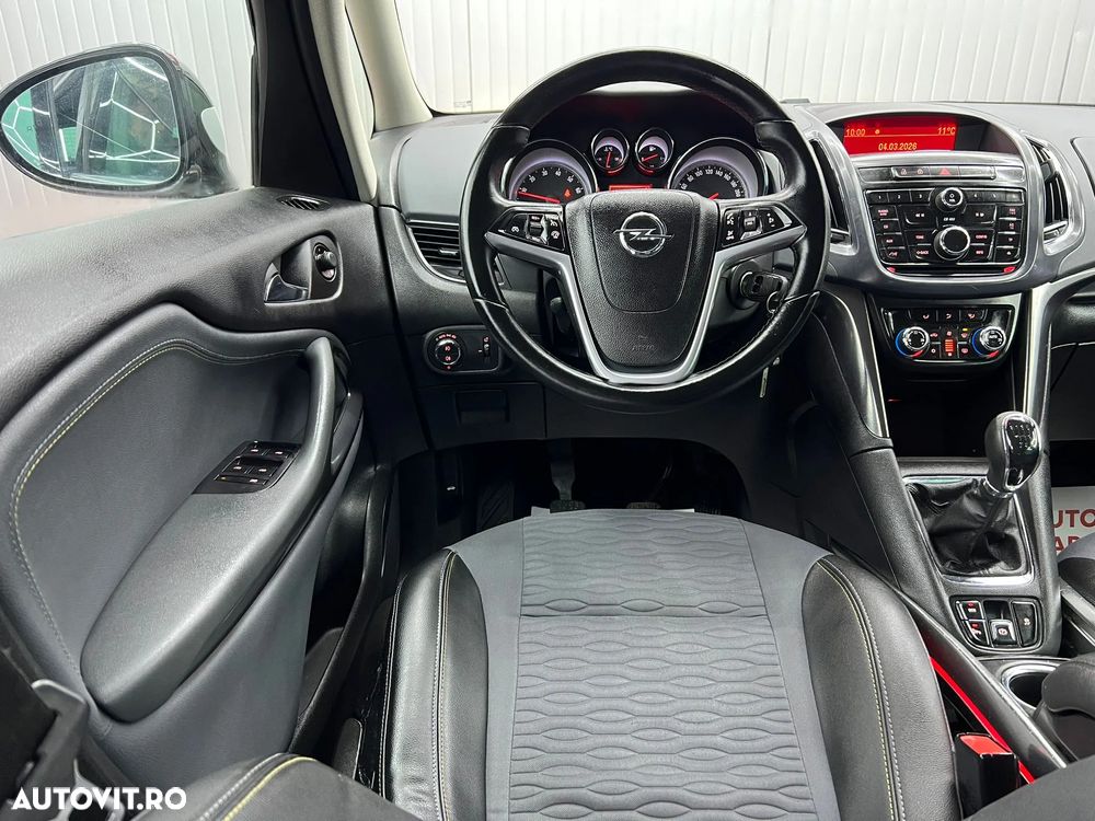 Opel Zafira - 8