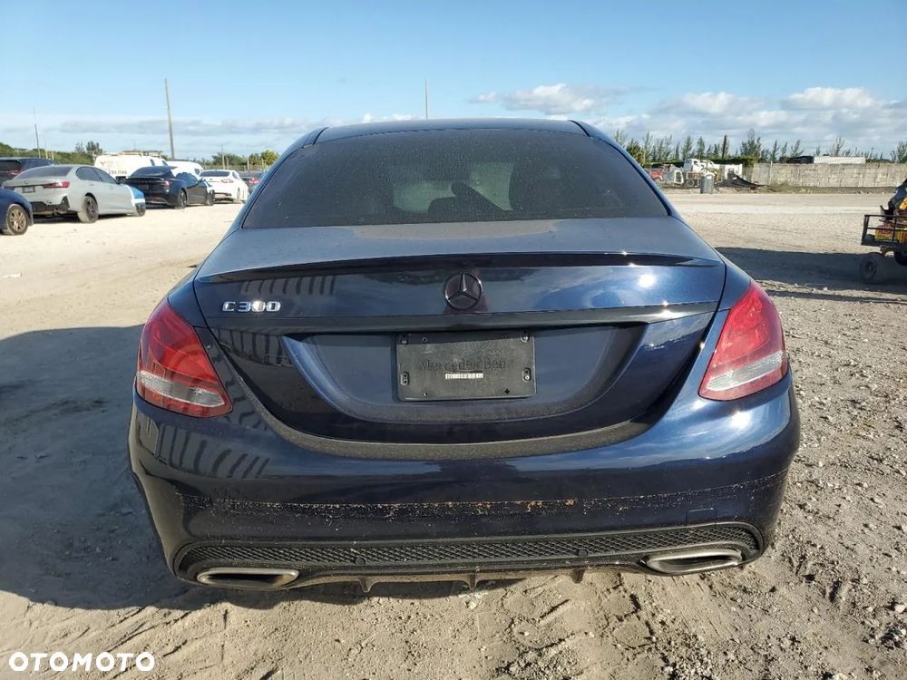 Mercedes-Benz Klasa C 300 9G-TRONIC - 6