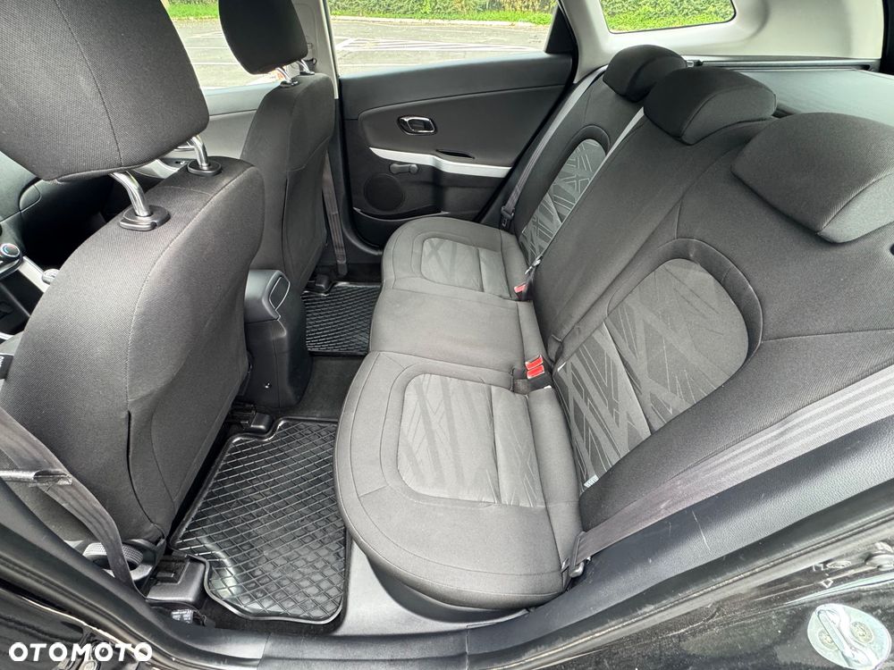 Kia Ceed 1.6 CRDi L - 10