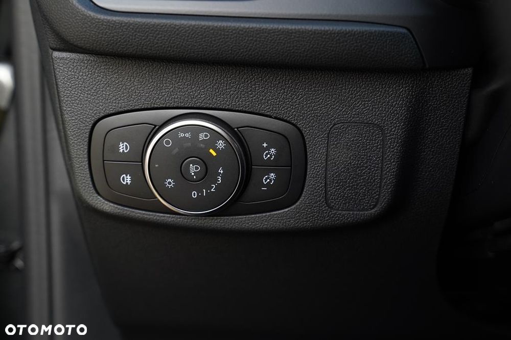 Ford Focus 1.0 EcoBoost mHEV ST-Line X - 12