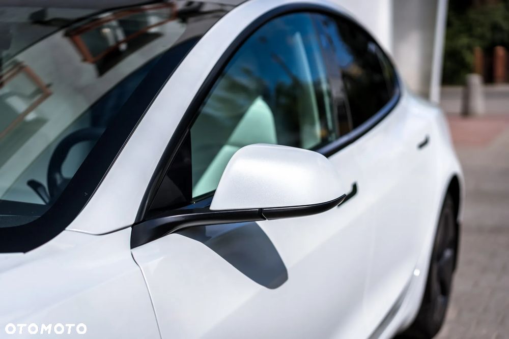 Tesla Model 3 AWD - 12