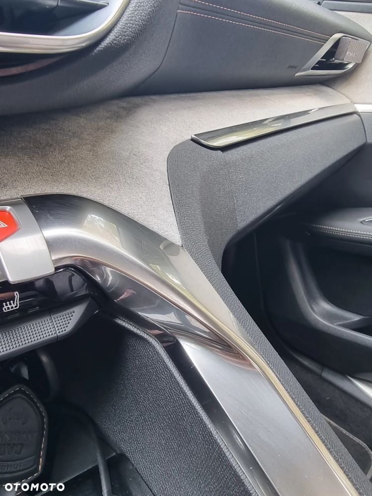 Peugeot 3008 1.6 PureTech GPF GT Line S&S EAT8 - 27