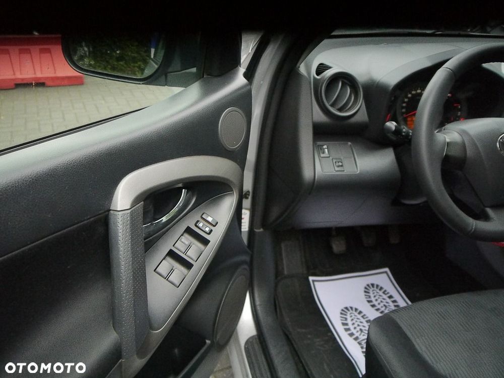 Toyota RAV4 2.2 D-4D 4x4 Sol - 32