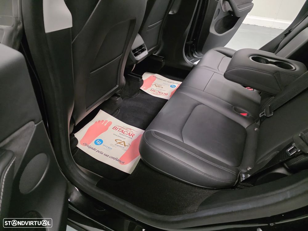 Tesla Model Y Long Range Tração Integral - 39