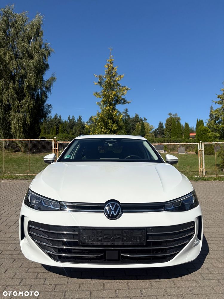 Volkswagen Passat - 2