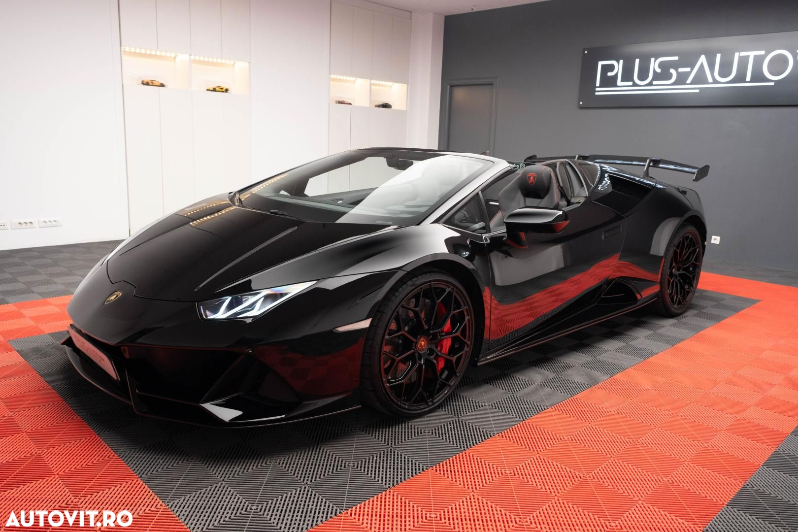 Lamborghini Huracan EVO Spyder - 12