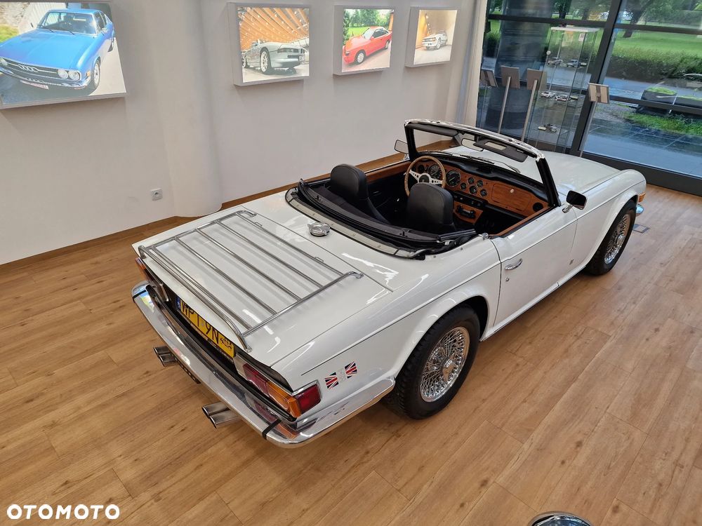 Triumph TR6 - 13