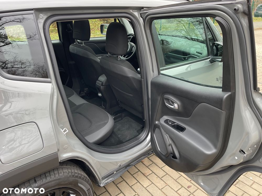 Jeep Renegade 1.0 T-GDI Night Eagle - 36