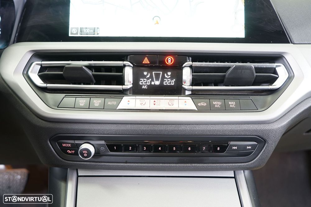 BMW 330 e Aut. Sport Line - 29