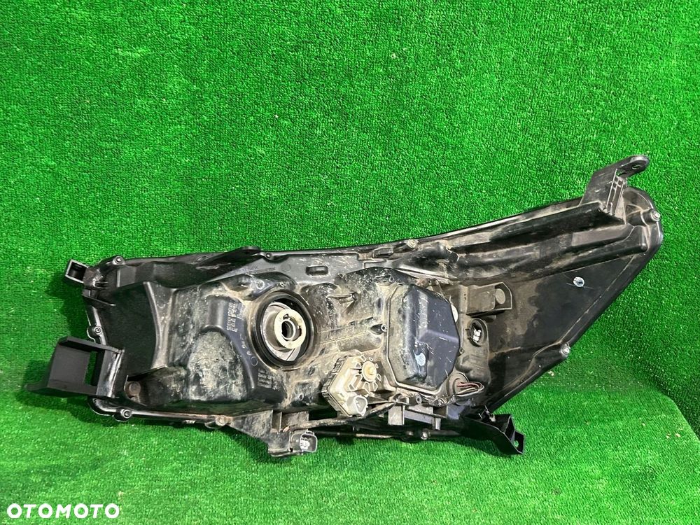 REFLEKTOR PRAWY TOYOTA HILUX VIII nr163 - 7