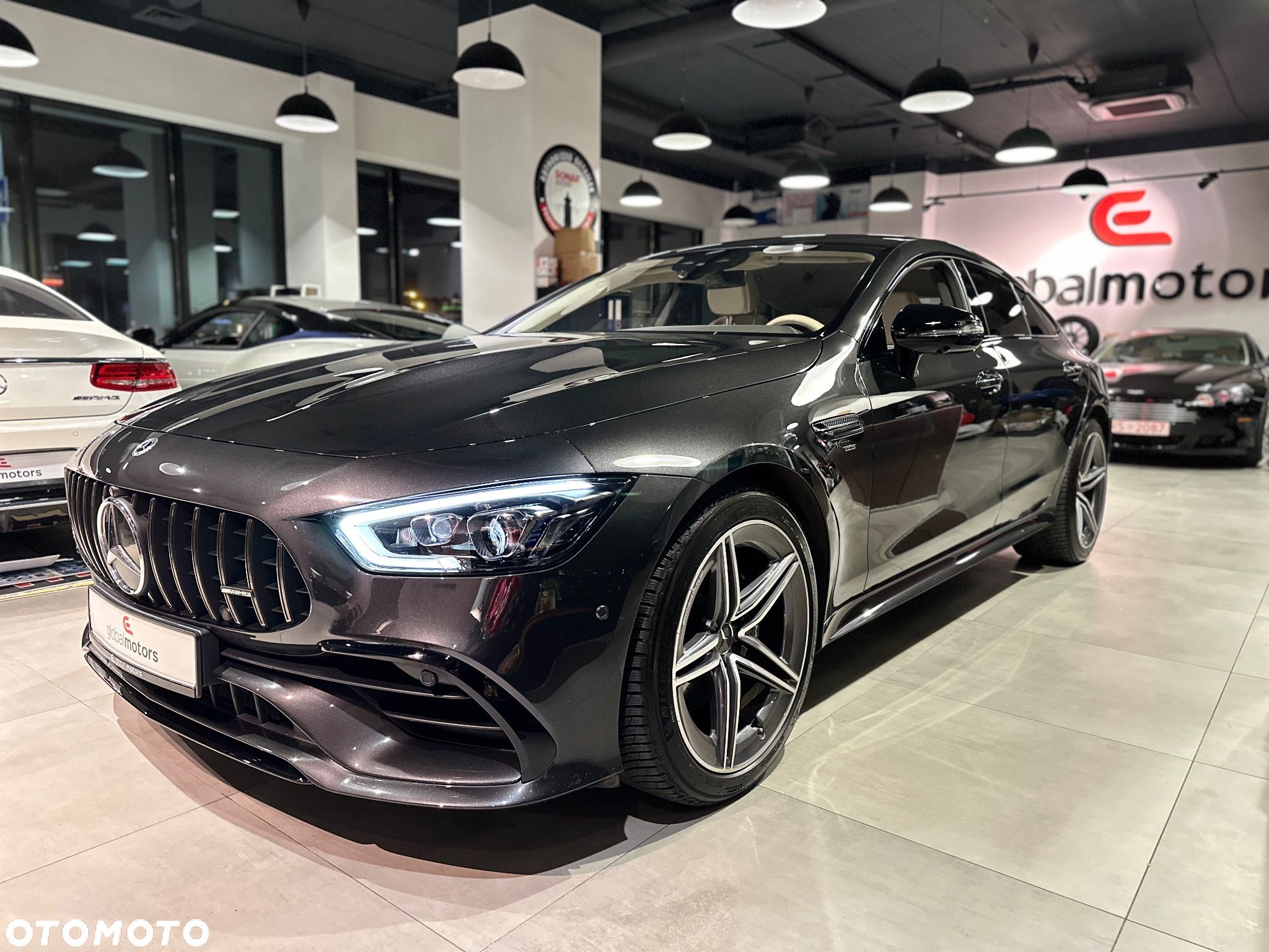 Mercedes-Benz AMG GT - 1