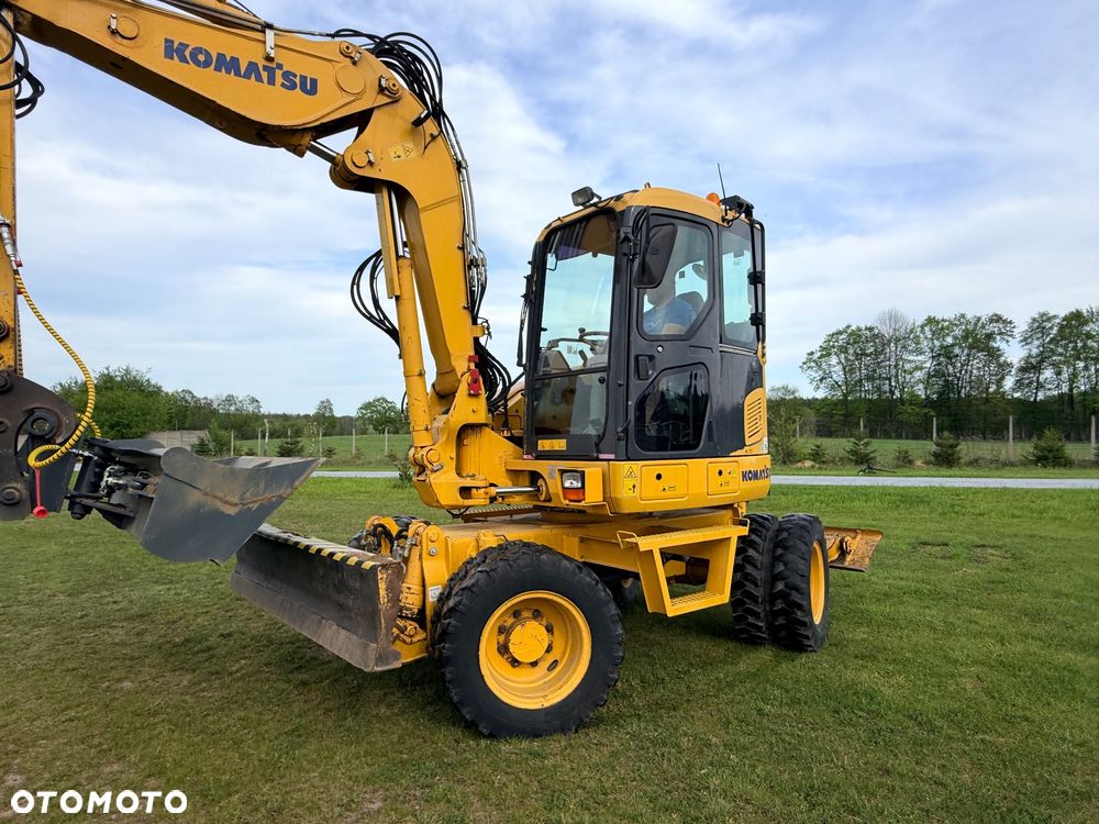 Komatsu 4x4x4 ramię łamane Koparka kołowa KOMATSU  PW98MR-8 10ton 4x4x4 ośki skrętne Ramię 3x łamane BEZ DPF i ADBLUE 4 cyl dodatkowe wyjścia hydr Pług Podpory 2012 szybka zwinna Prosto z importu 1 właściciel Cat TEREX Liebherr Wacker Pw 98 Mr 8 11 - 10
