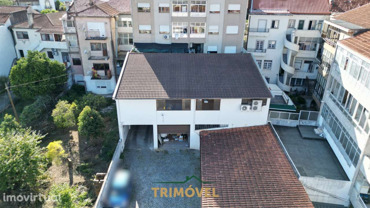 Armazém no Centro de Oliveira de Azeméis - Grande imagem: 2/15