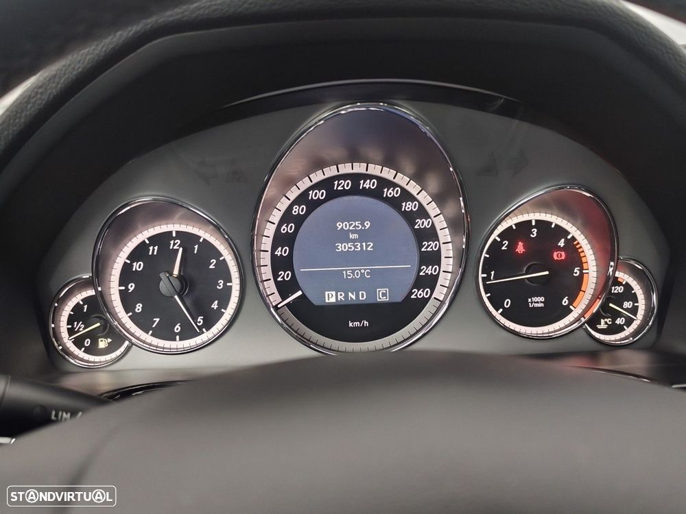 Mercedes-Benz E 250 BlueTEC Avantgarde Auto. - 22