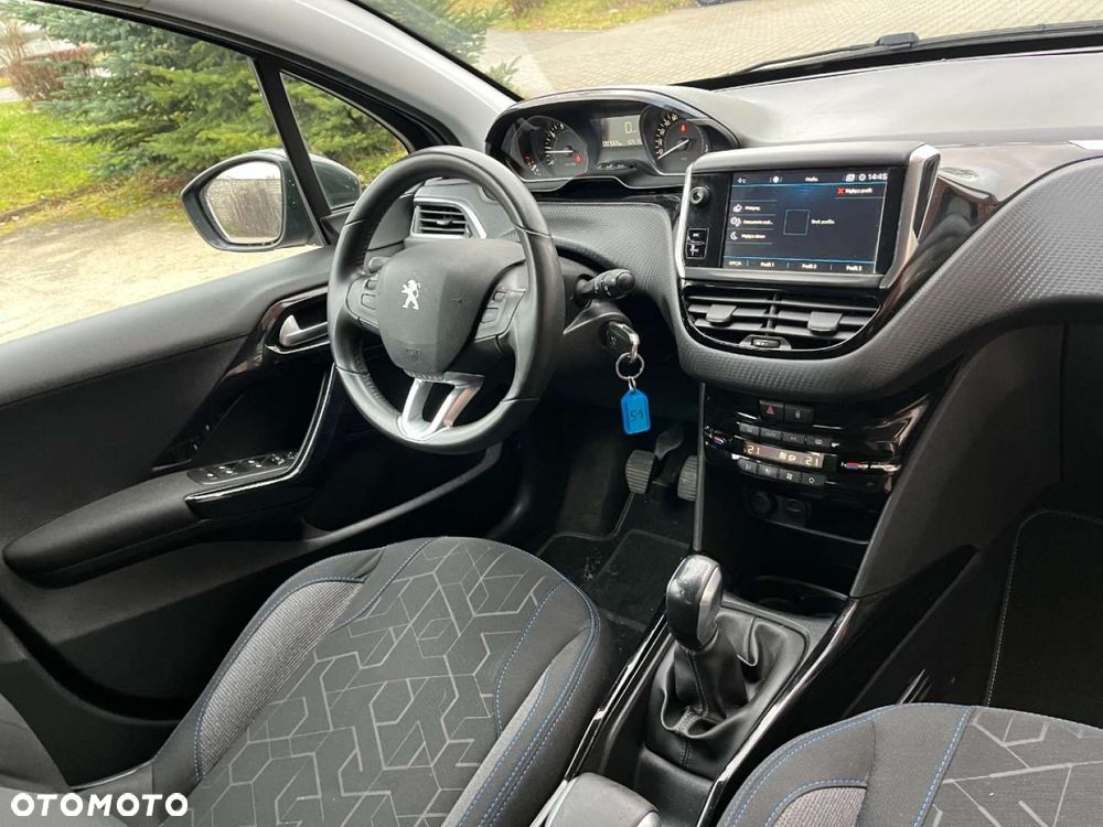 Peugeot 2008 PureTech 82 Signature - 7