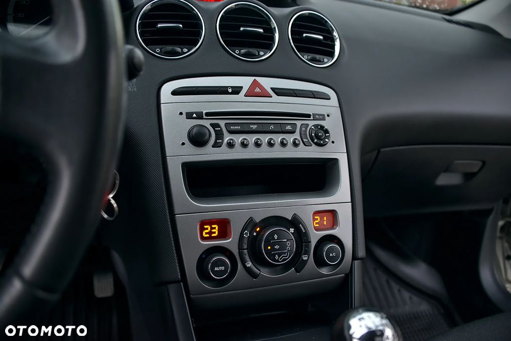 Peugeot 308 - 25