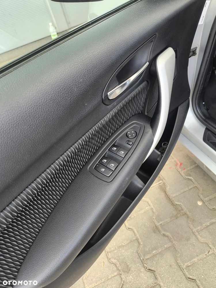 BMW Seria 1 116i Sport Line - 10