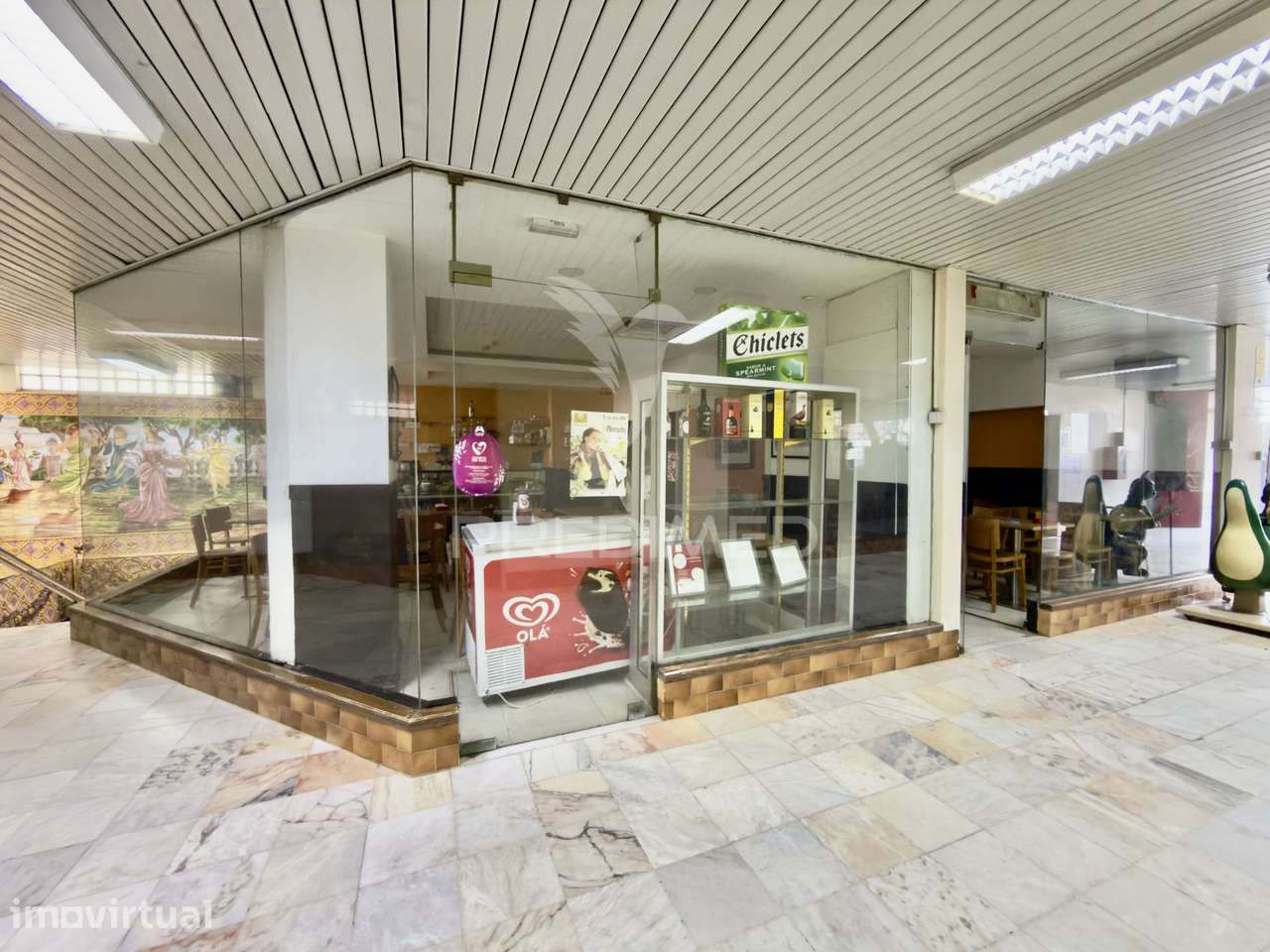 Venda de Loja-Café no Centro de Almada - Grande imagem: 2/22