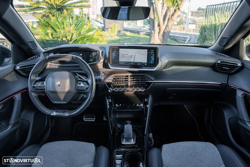 Peugeot e-2008 50 kWh GT - 7