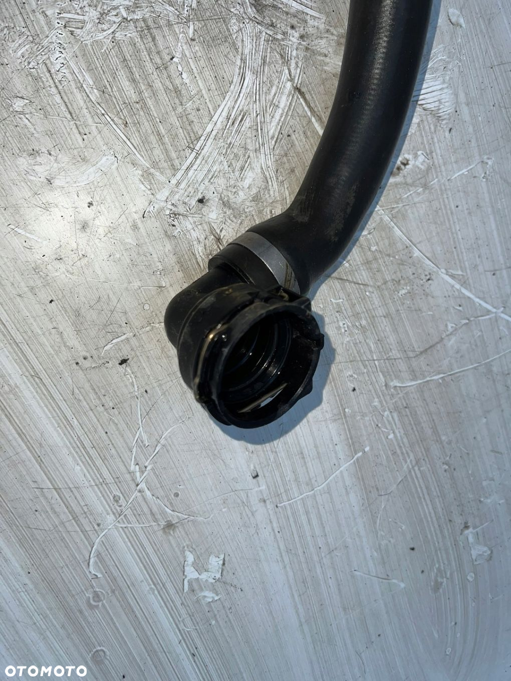 VOLVO V40 II 2,0D RURA PRZEWÓD WODY 31474987 - 3
