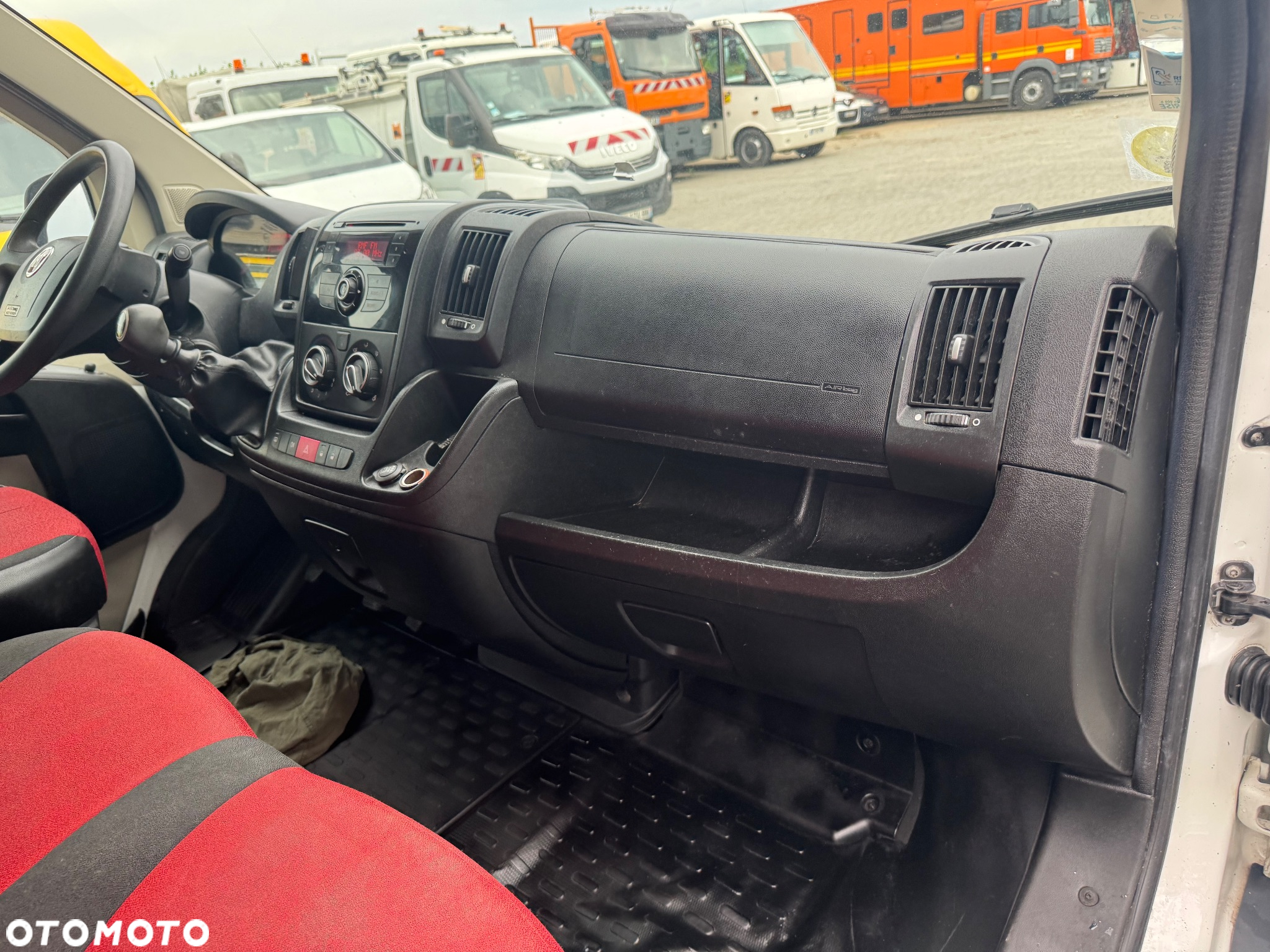 Fiat Ducato 2013 r. Klima Webasto 10 Osobowy Autobus - 23