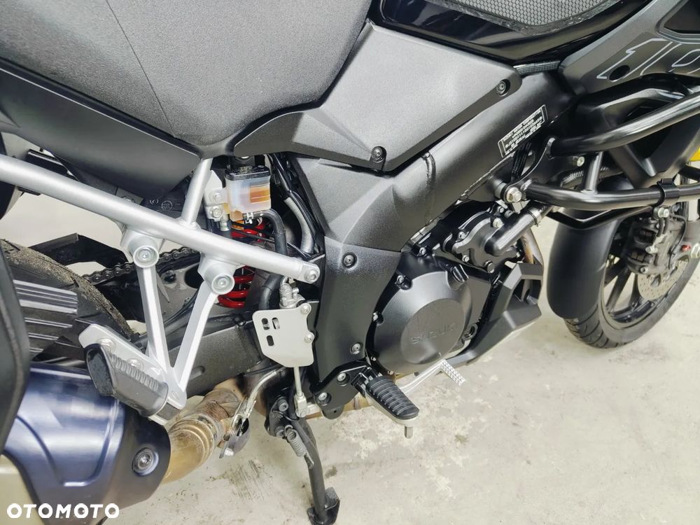 Suzuki DL - 8