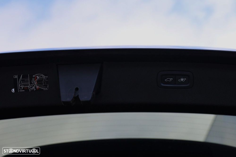 Volvo XC 90 2.0 B5 R-Design AWD - 5