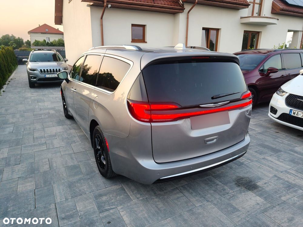 Chrysler Pacifica - 21