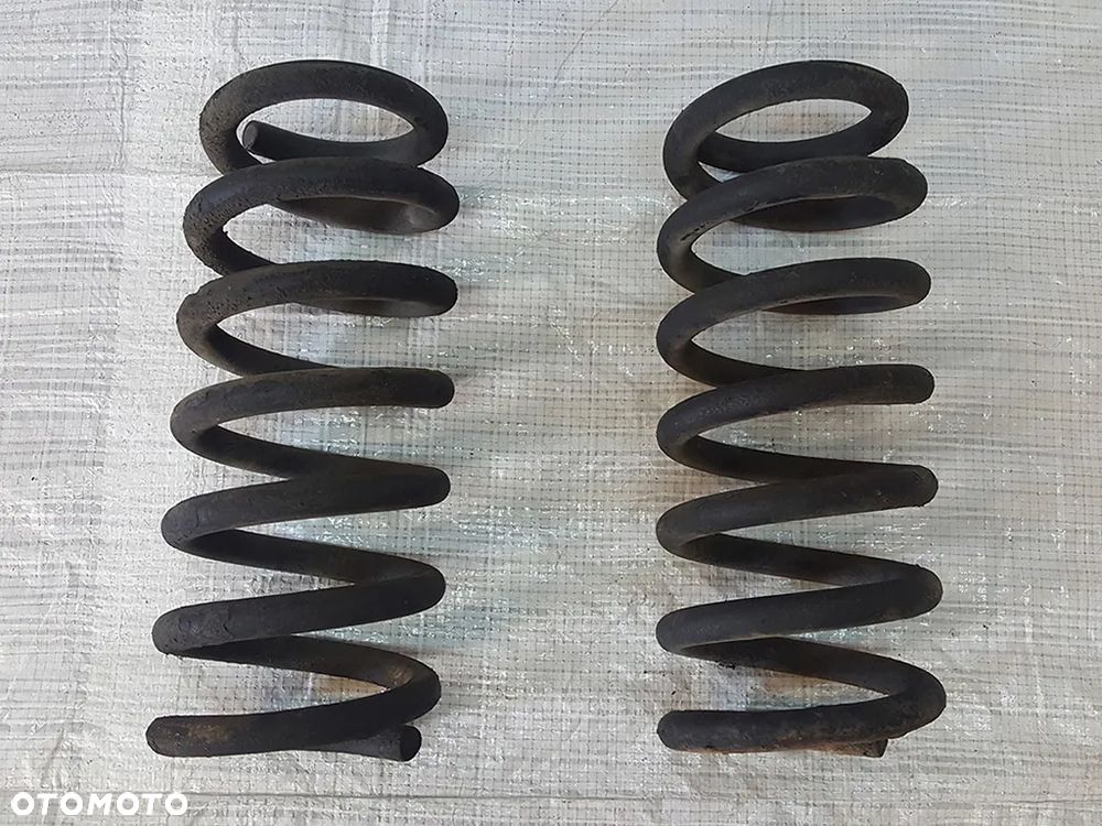 Sprężyny przednie (komplet) do Suzuki Vitara I
