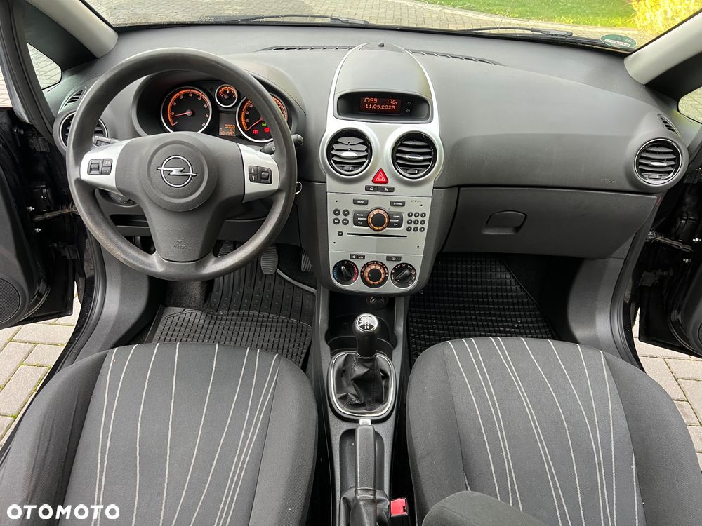 Opel Corsa 1.2 16V - 12