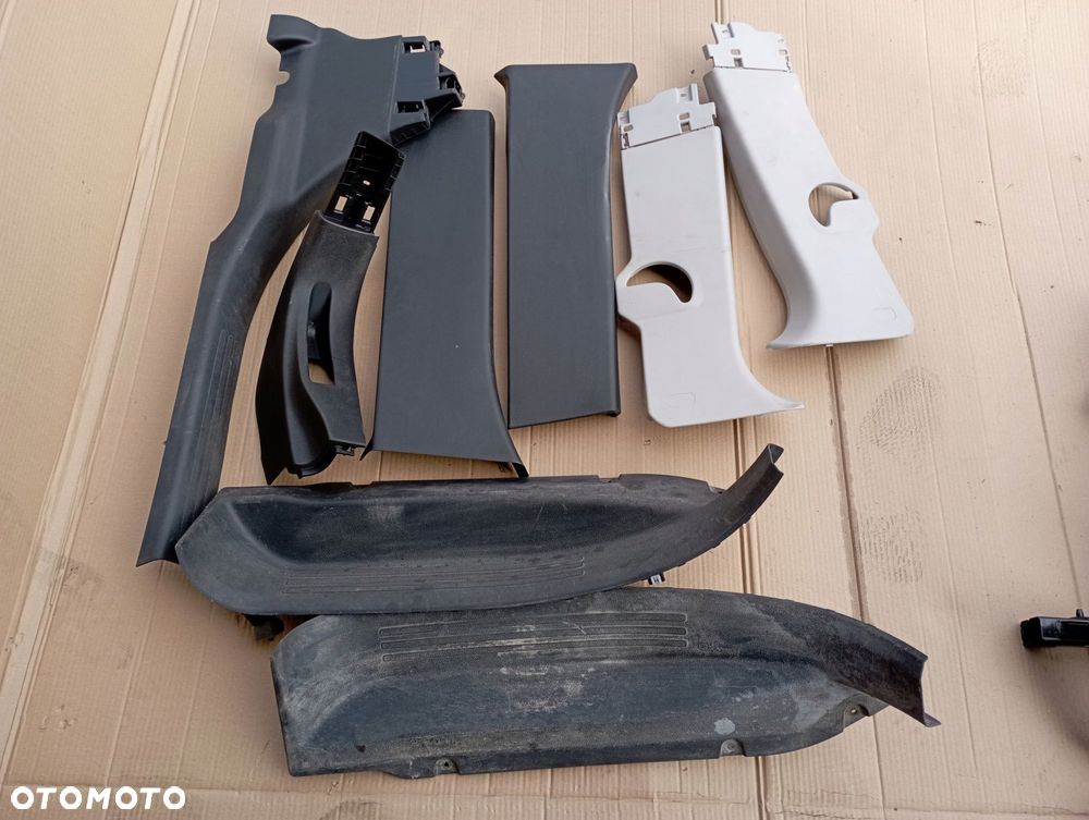 TOYOTA PROACE CITY OSŁONA NA SŁUPEK LEWY PRAWY 19+ - 1