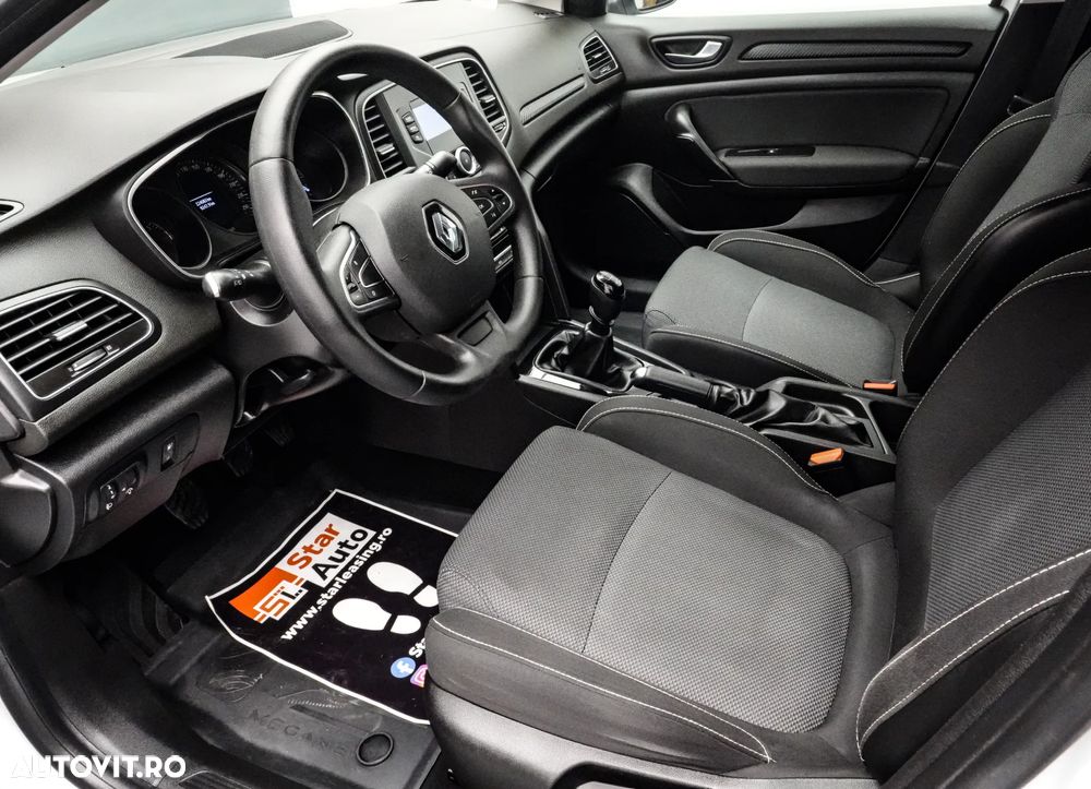 Renault Megane TCe 140 GPF Equilibre - 12