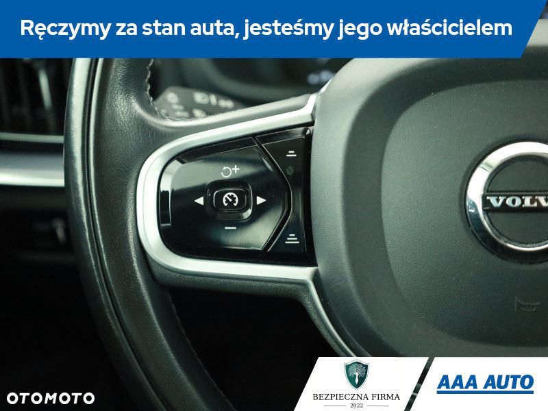 Volvo V60 Cross Country - 16