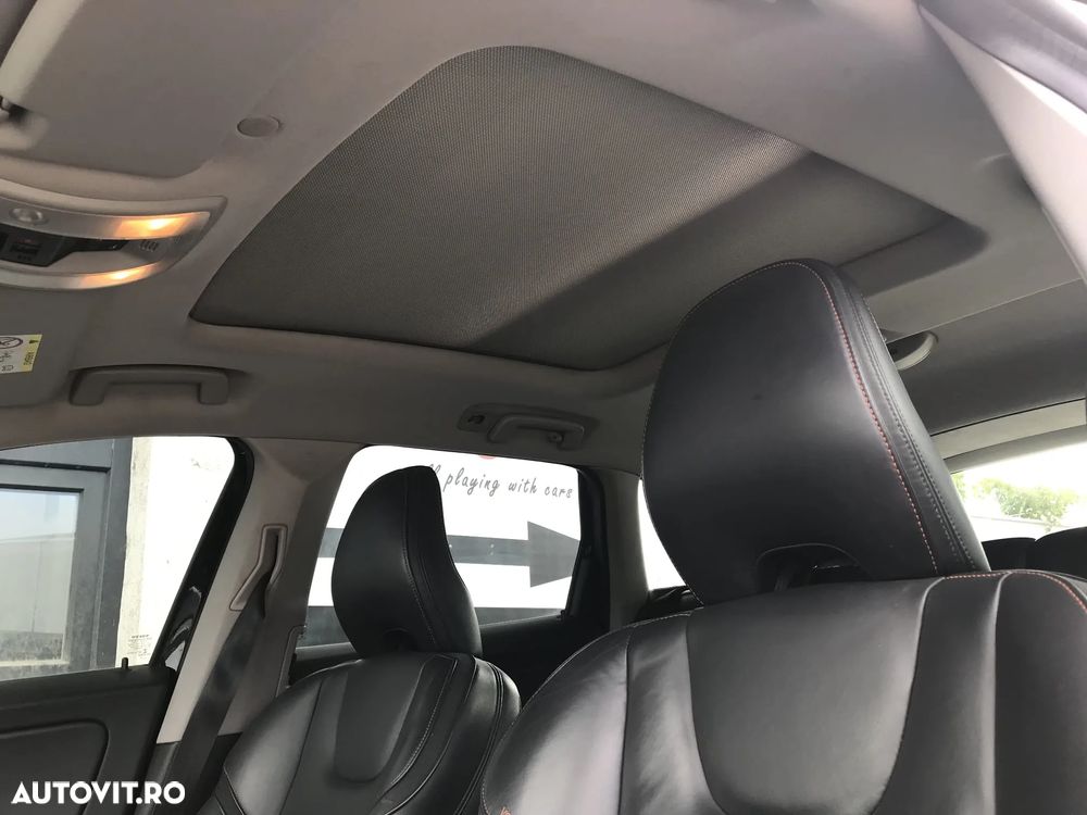 Volvo XC 60 D5 AWD Aut. Ocean Race - 34