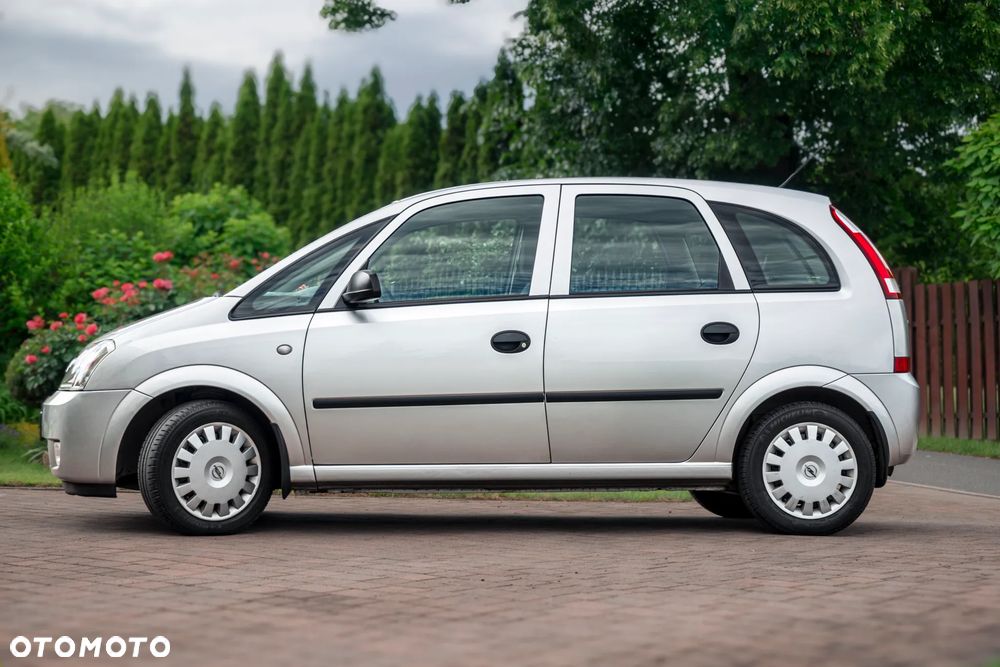 Opel Meriva 1.6 16V Essentia Easytronic - 3