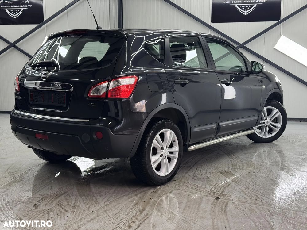 Nissan Qashqai 2.0 DCI 4 x 4 DPF Aut acenta - 4