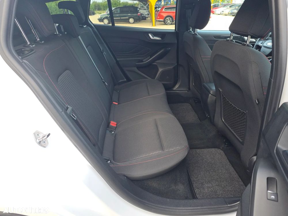 Ford Focus - 14